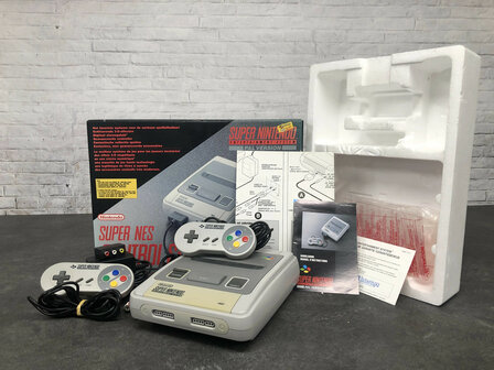 Super Nintendo SNES Console [Complete]