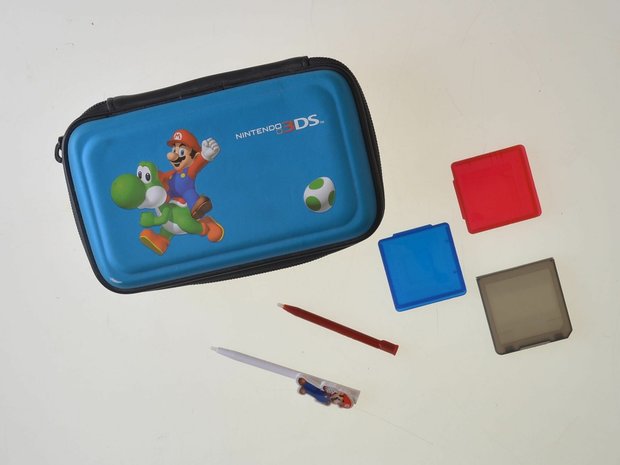 Nintendo 3DS Super Mario Yoshi Case