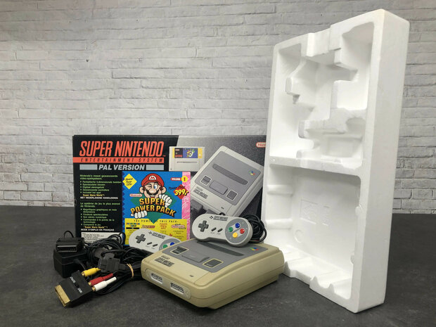 Super Nintendo SNES Console [Complete]